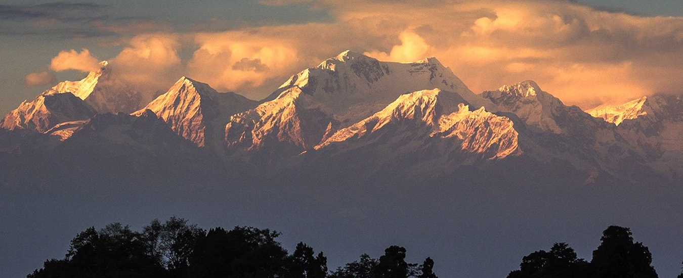 Kanchenjunga Circuit Trek